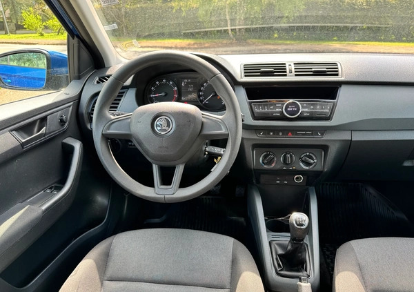Skoda Fabia cena 29900 przebieg: 103000, rok produkcji 2017 z Świecie małe 407